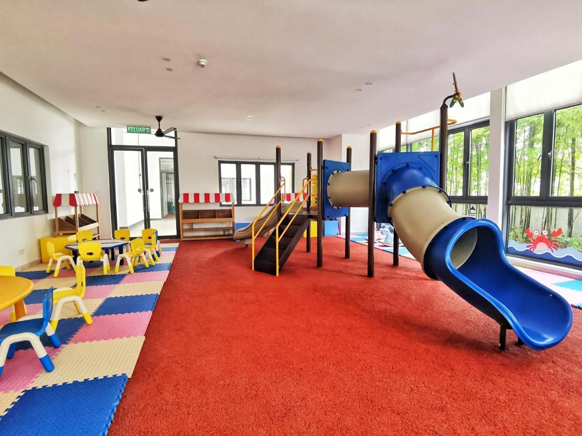 Yussy 2 Bedrooms Condo At R&F Princess Cove Johor Bahru Exterior foto