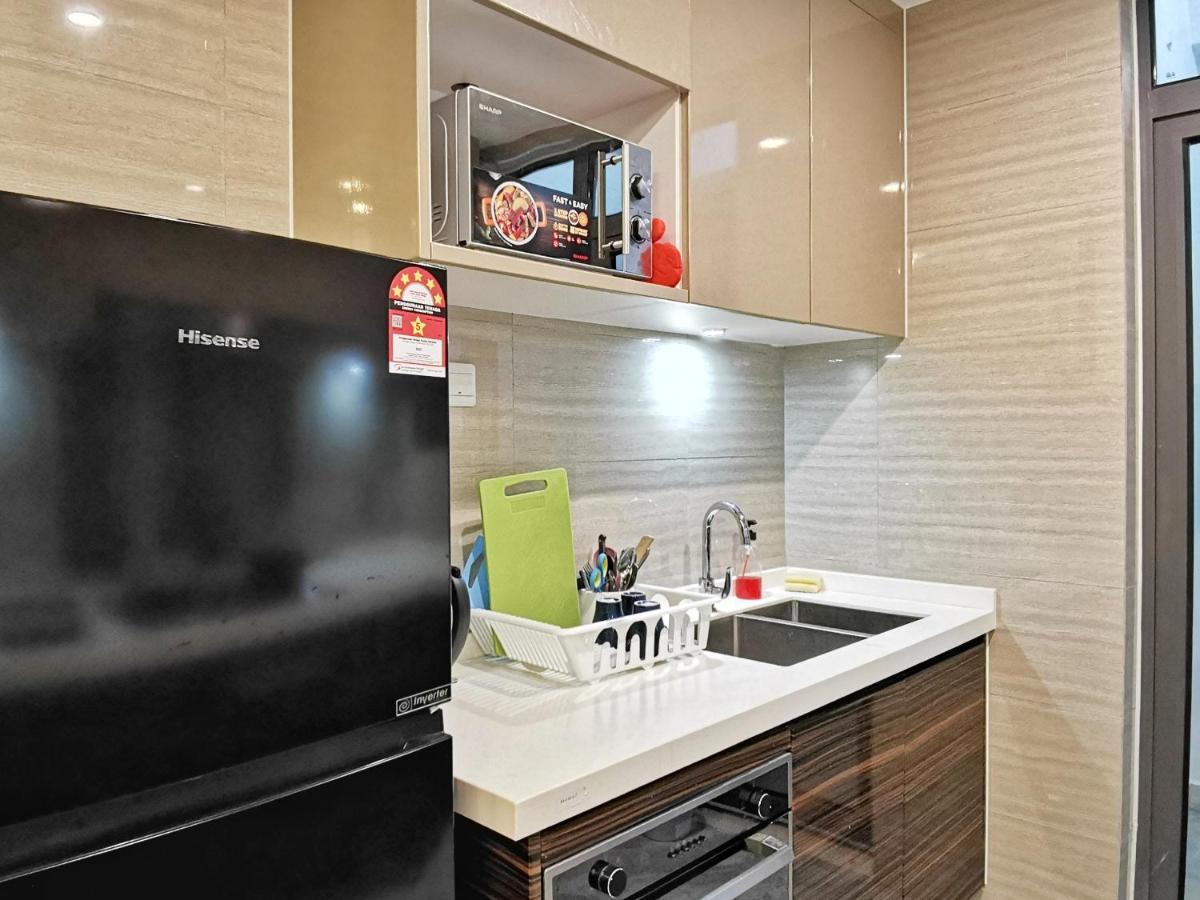Yussy 2 Bedrooms Condo At R&F Princess Cove Johor Bahru Exterior foto